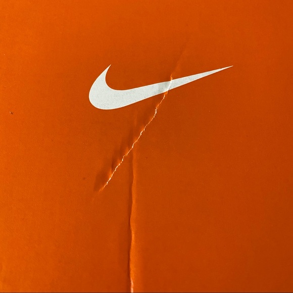 Nike Air Max White Pink Pow Black Running Sneakers - Picture 11 of 12